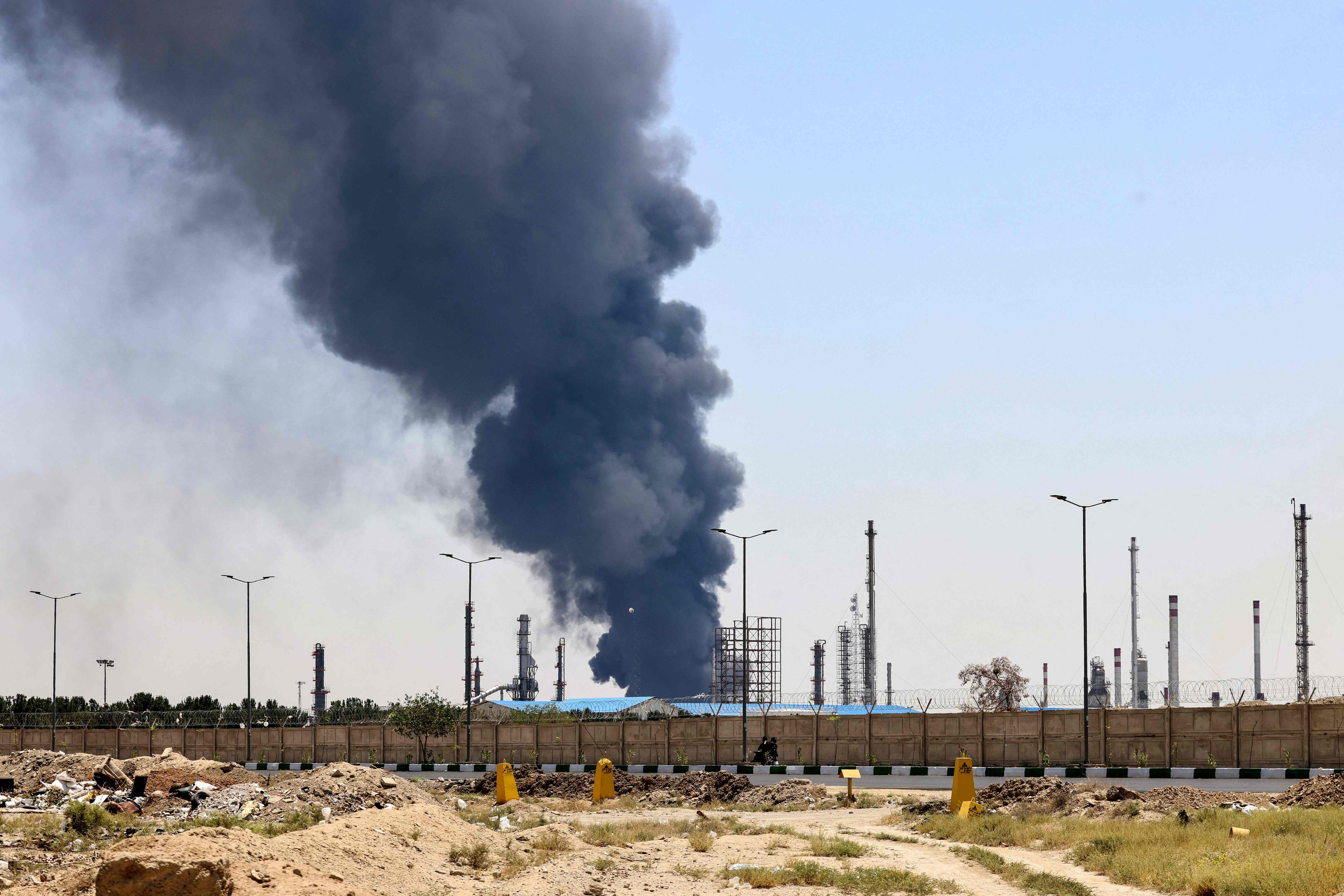 U.S. Strikes Iranian Military Sites After Iranian Attack on Navy Destroyers in Strait of Hormuz