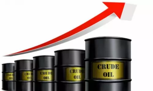 Oil Prices Surge After US-Iran Tensions and Hormuz Closure Threat
