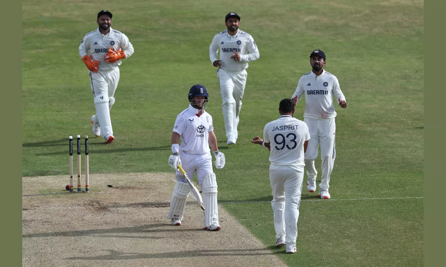 Bazball vs Bumrah: Can Gill-led India Defend 371 Runs on Final Day? Bazball vs Bumrah: Can Gill-led India Defend 371 Runs on Final Day?