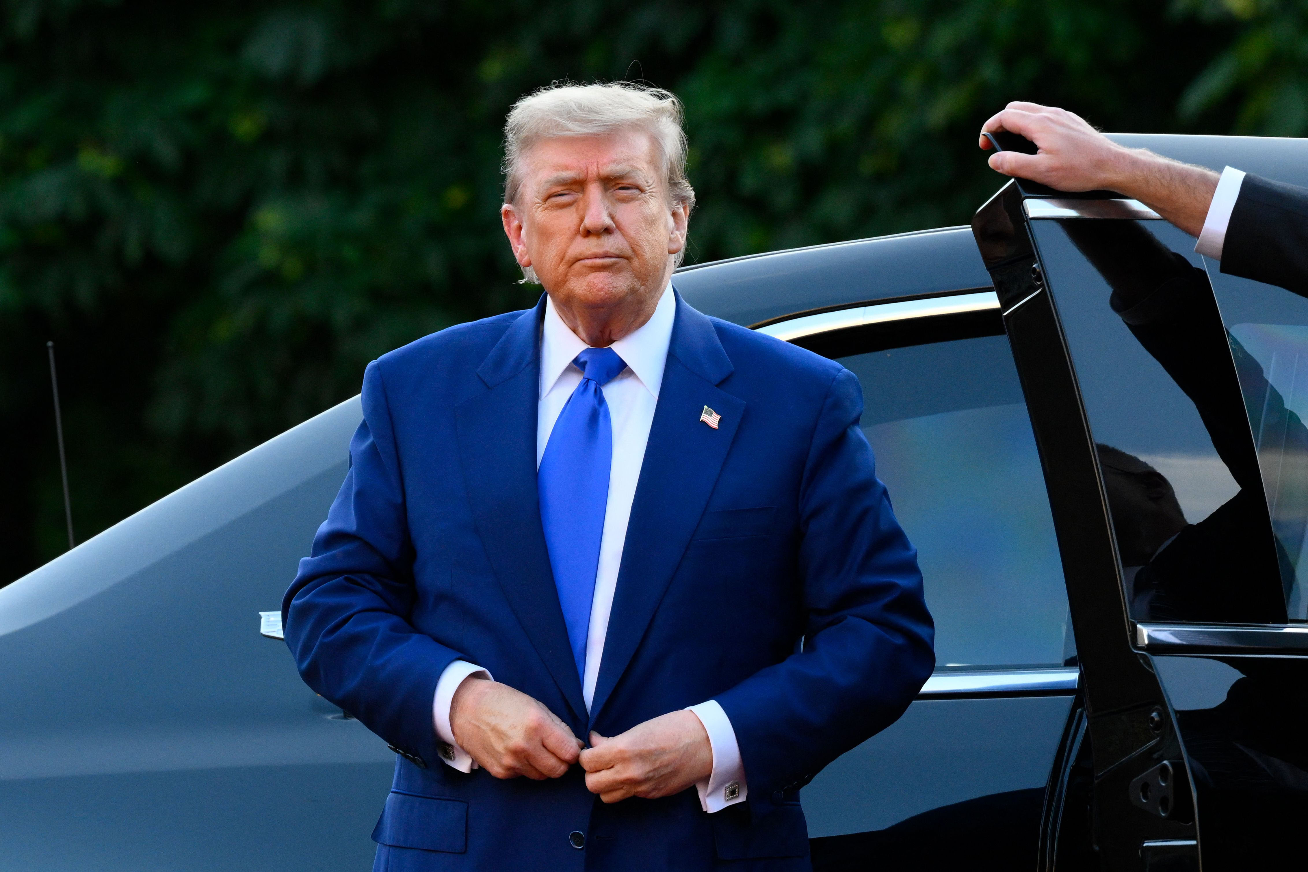 Trump Discusses Ukraine Ceasefire, Considers More Aid at NATO Summit