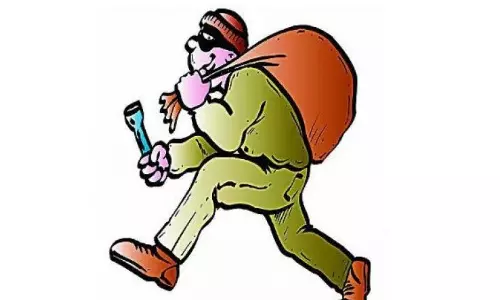 Retired GST Officer’s House Burgled In Madhuranagar