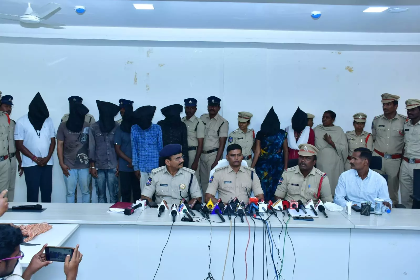 Parents shattered as Gadwal Land Surveyor Murdered Within One Month of Marriage Parents shattered as Gadwal Land Surveyor Murdered Within One Month of Marriage