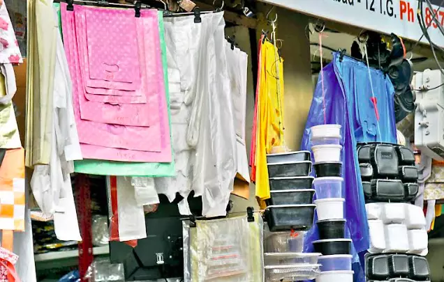 Plastic Ban Only On Paper In Hyd As Single-Use Market Booms Plastic Ban Only On Paper In Hyd As Single-Use Market Booms