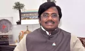 Vivek Claims His Phone Tapped During BRS Rule