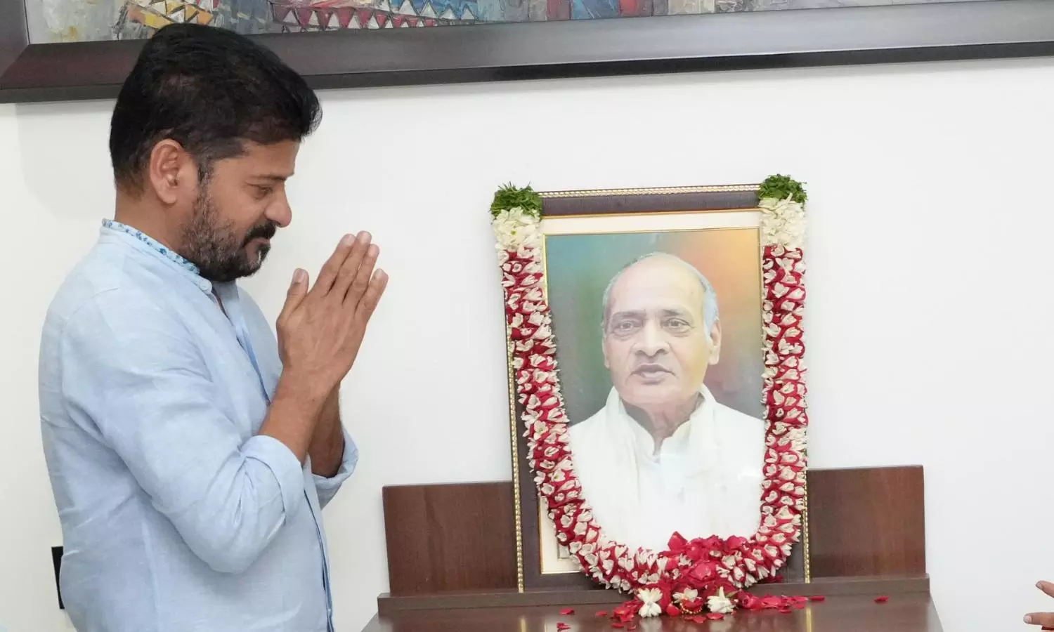 Congress Leaders Recall PVs Services to Nation