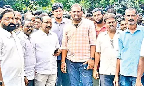 Water Supply Disrupted in Vizag as Workers Go on Strike Water Supply Disrupted in Vizag as Workers Go on Strike