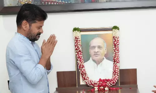 Congress Leaders Recall PVs Services to Nation