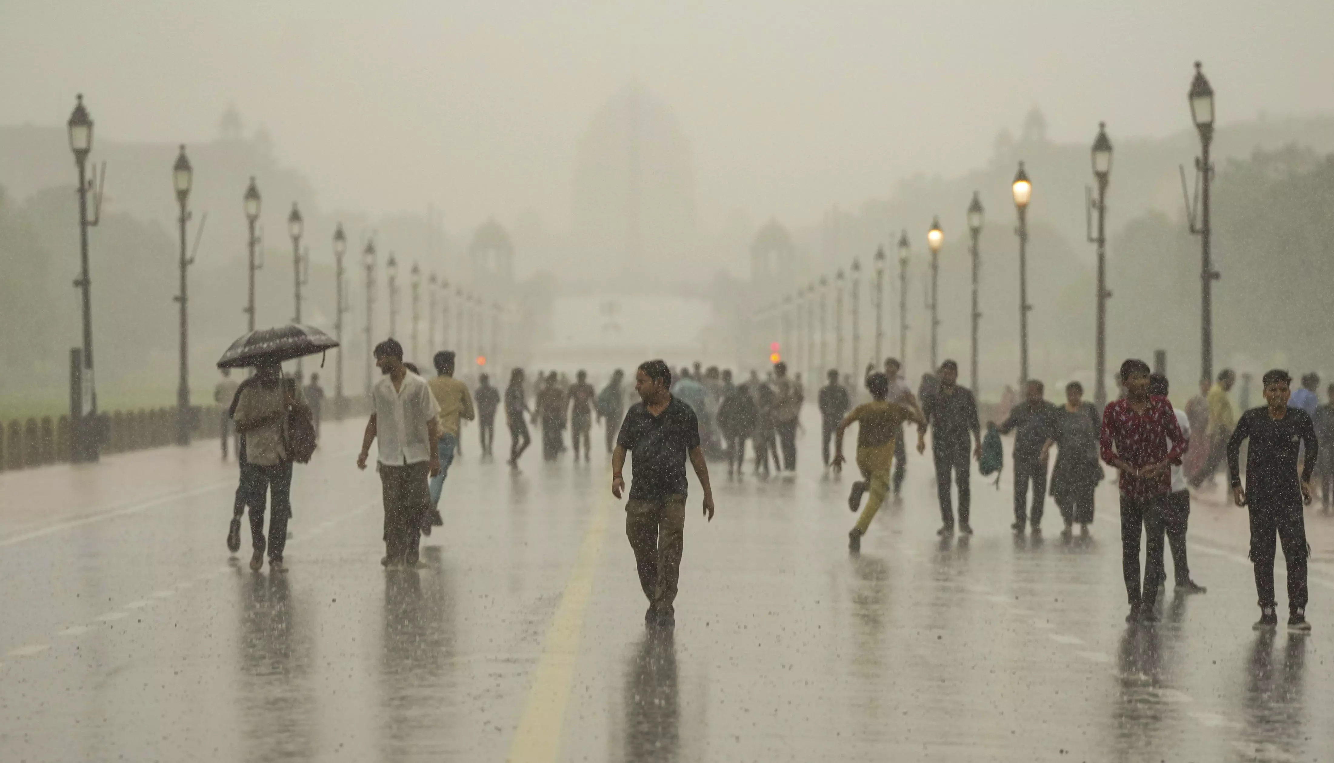 IMD Sounds Red Alert in Several States as Monsoon Covers Entire Country