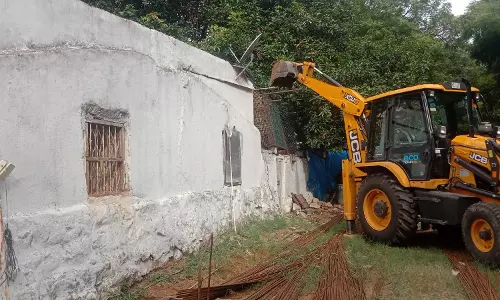 HYDRAA Reclaims 1,533-Sq Yard Park in Yellareddyguda from Encroachers