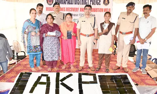 Anakapalli District Police Recover Rs 1.20 Crore Worth Mobile Phones