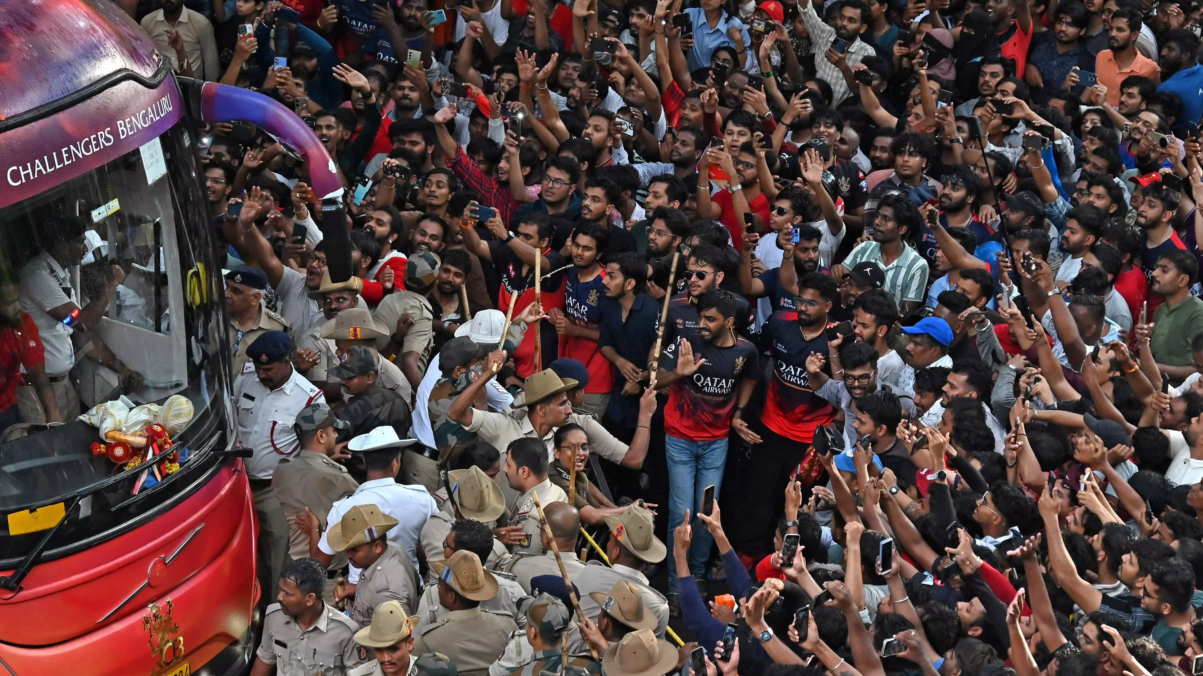 Bengaluru Stampede: BCCI Ombudsman Instructs RCB, KSCA to File Written Submissions