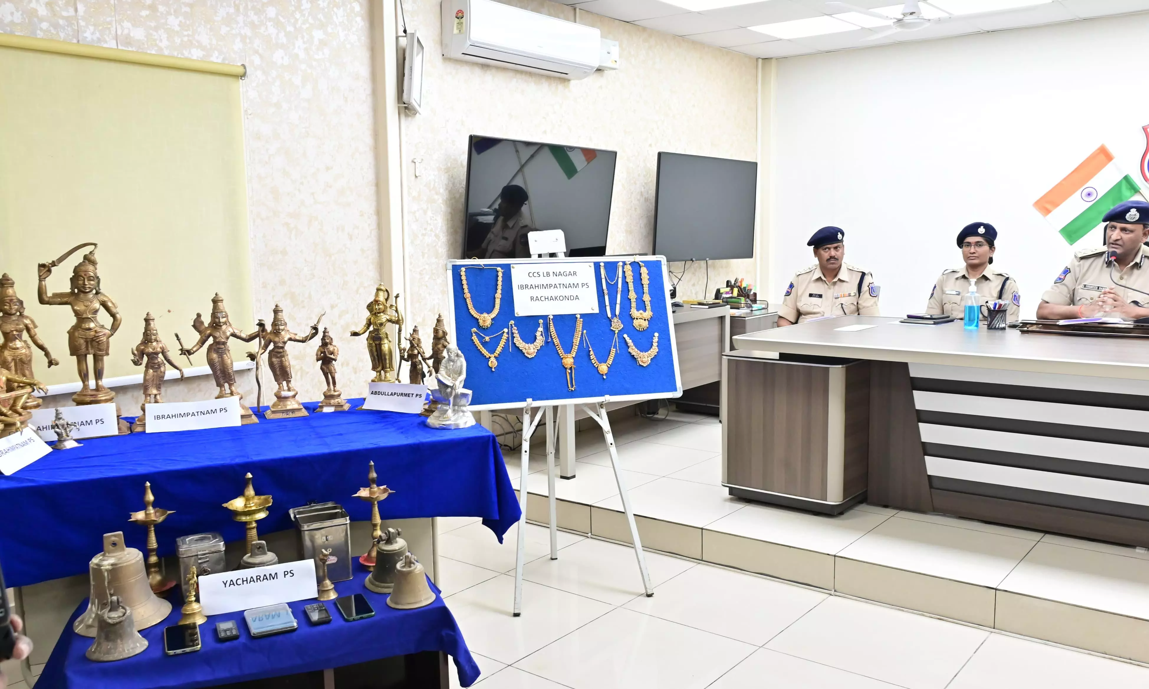 Cops Arrest 2 With 25 Stolen Panchaloha Idols