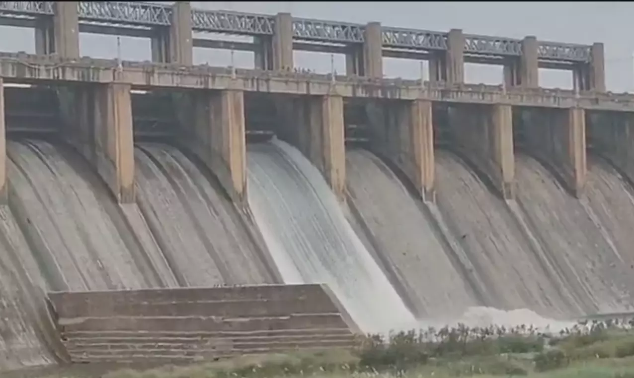 Six Gates of Tungabhadra Dam Opened, Alert Issued Downstream