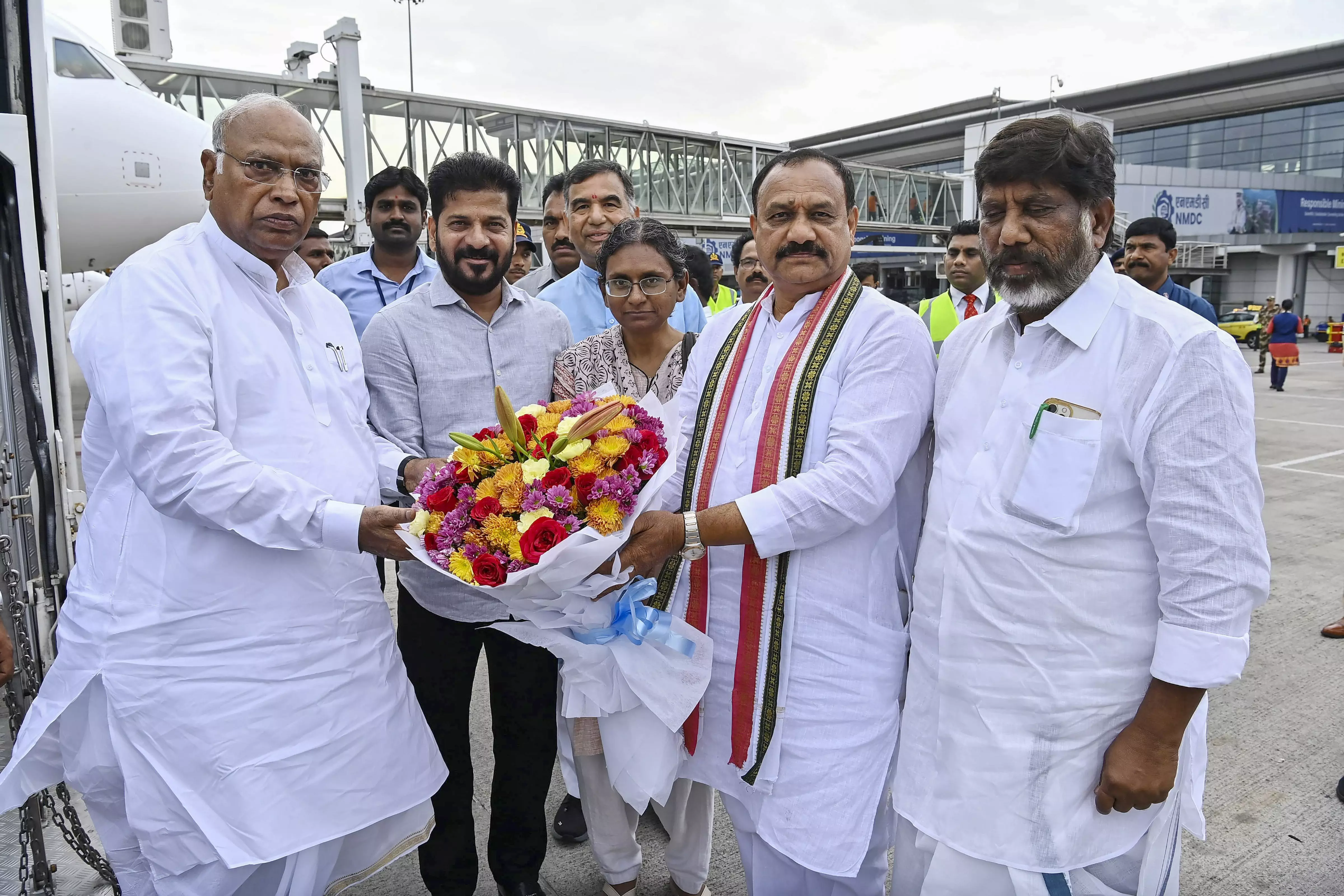 Kharge to Address Grassroot Congress Cadre in Telangana