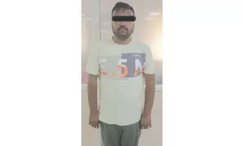 1 Held Leaking Movies Online