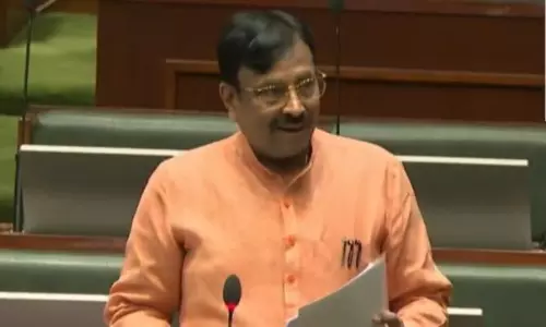 English Triggers Row in Maharashtra Assembly