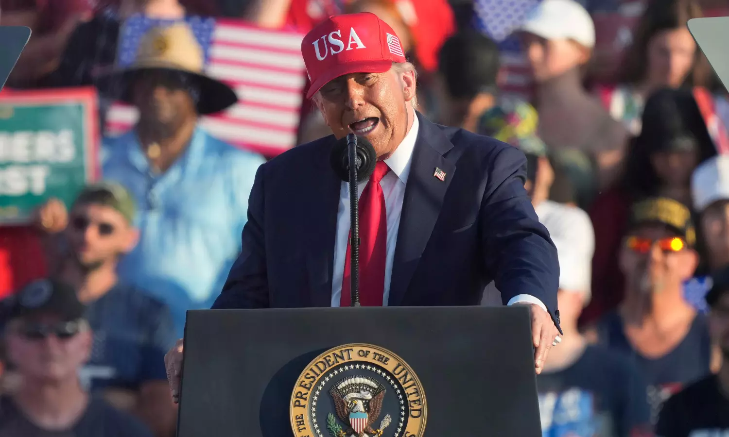 Trump Wants To Celebrate 250 Years Of Independence With UFC Fight At White House