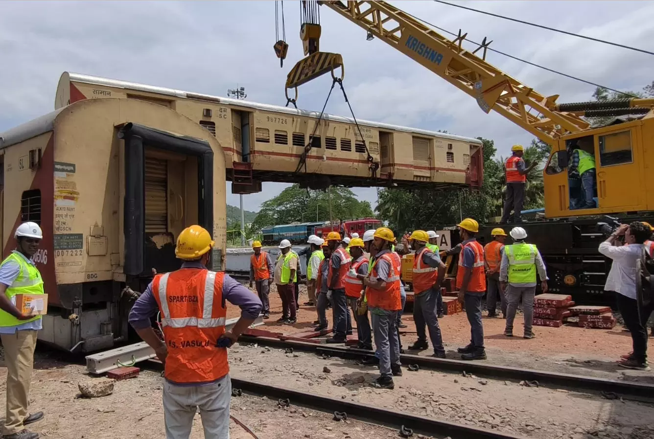Mock Train Accident Drill At Vijayawada Railway Station Mock Train Accident Drill At Vijayawada Railway Station