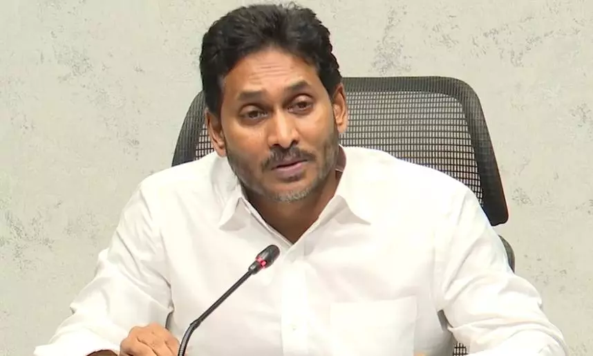 Jagan Meets YSRC Leaders, Workers In Pulivendula