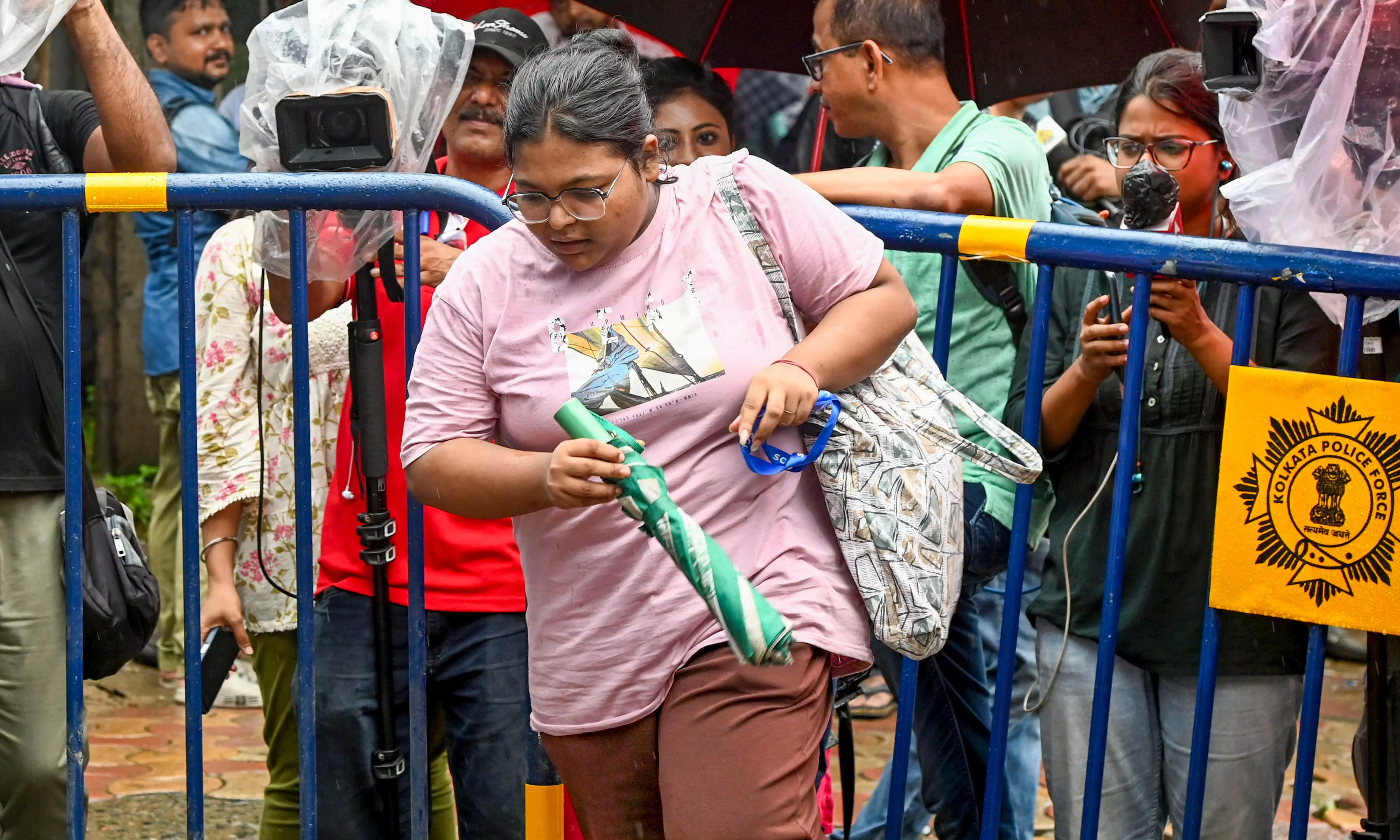 Kolkata Law College Reopens After Shutdown Over Gangrape