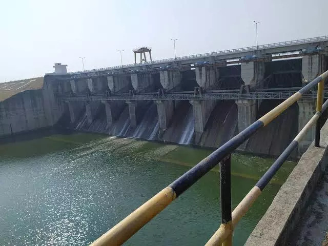 Irrigation Officials Alert People Living Near Banks of Peddavagu