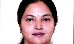 Prasanthi Slams Ex-MLA, Highlights Kovur Welfare Drive