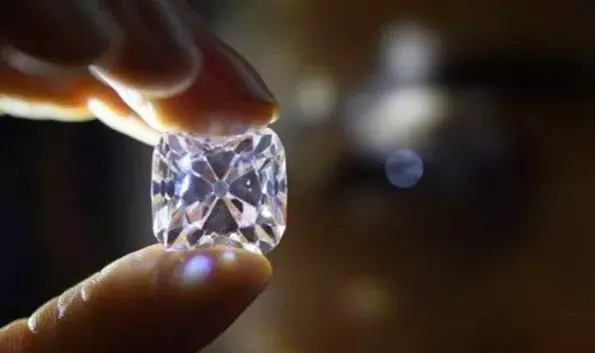 Tribal Labourer In Panna Mines 11.95 Carat Diamond Valued At Rs 40 lakh Tribal Labourer In Panna Mines 11.95 Carat Diamond Valued At Rs 40 lakh