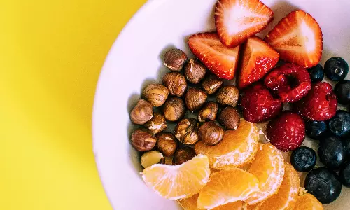 Make Healthy Snacking Habit During Afternoon Work Slumps