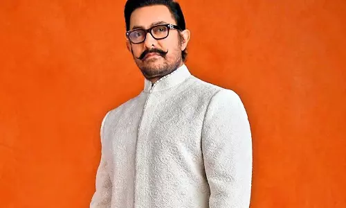 Aamir To Sing On Screen Again! Aamir To Sing On Screen Again!
