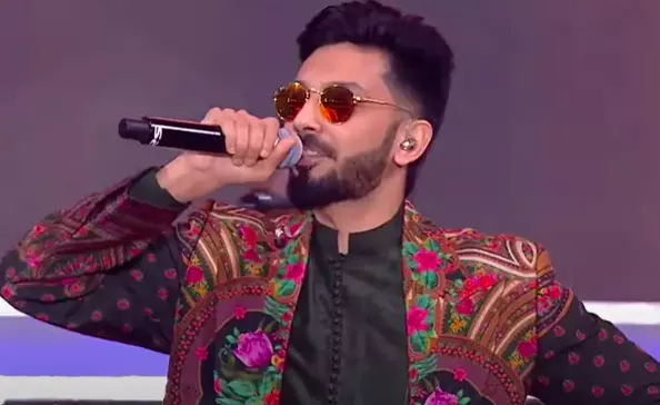 Unusual Combo: Ram Pothinenis Lyrics, Anirudhs Vocals