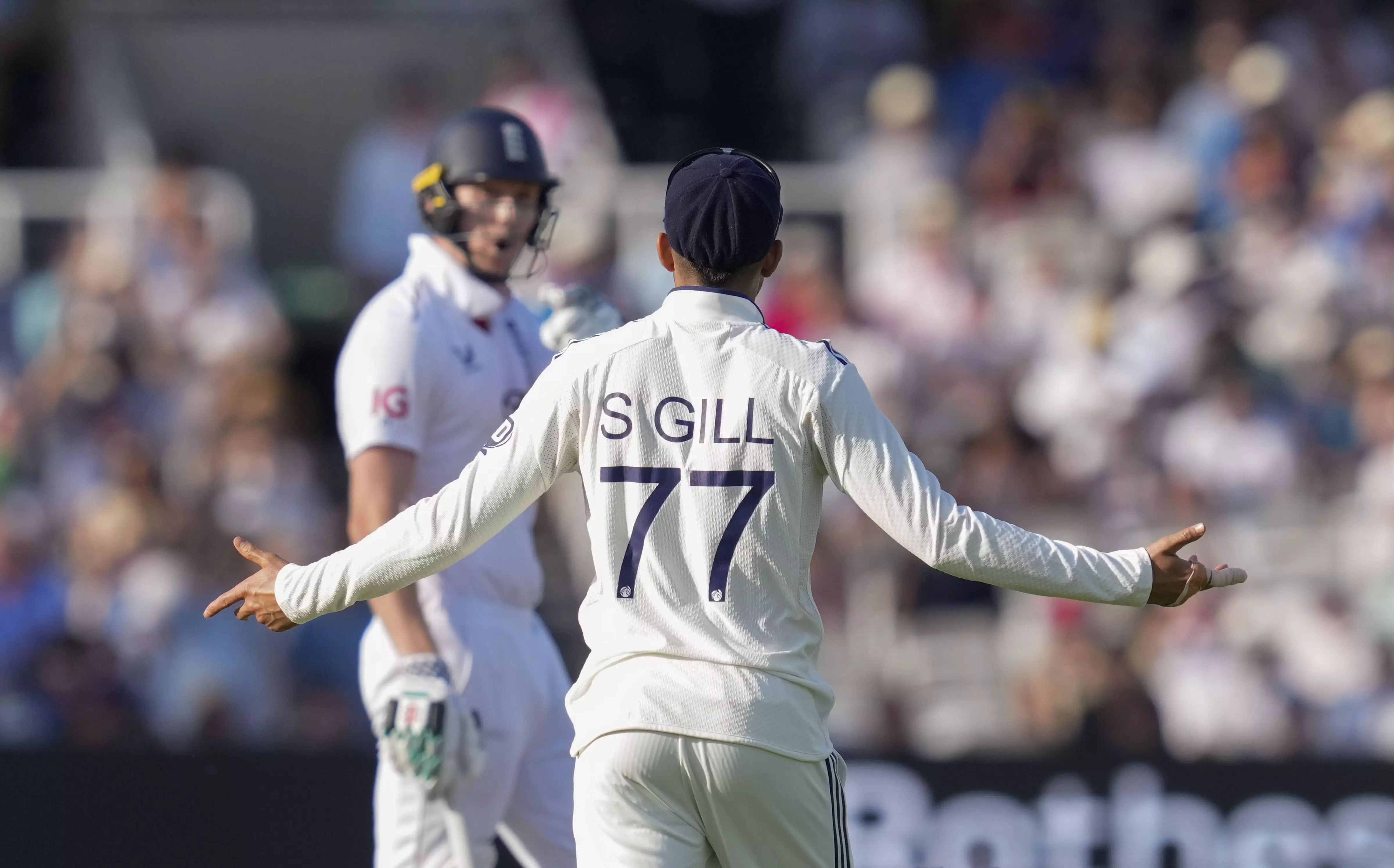 Lords Test: Tempers Flare as Gill, Crawley Face Off; Heres What Happened! Lords Test: Tempers Flare as Gill, Crawley Face Off; Heres What Happened!