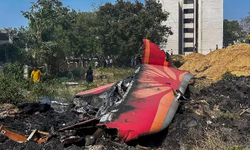 FAA, Boeing Say Fuel Switches Safe Amid Air India Crash Probe