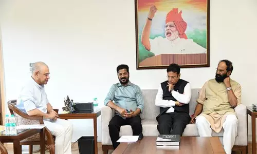 Revanth Meets Ashwini Vaishnaw, Seeks Centre’s Approval for Semiconductor Projects