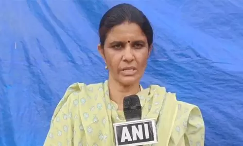 YSRCPs Sridevi Slams Gali Bhanu Prakash for Vulgar Remarks on Roja