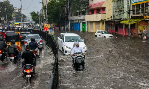 Today’s Weather: Heavy Downpour to Lash East Telangana Today’s Weather: Heavy Downpour to Lash East Telangana