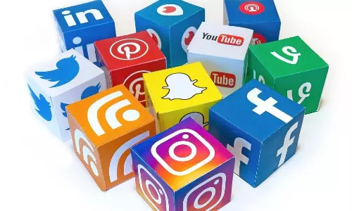 Influencers Fake Richness to Woo Followers