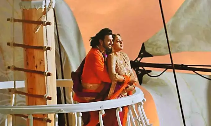 Caught on Camera: Brands Rush to Piggyback