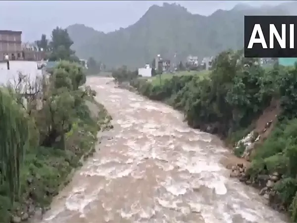 Heavy Rain Triggers Flood-like Situation in Rajouri; Schools Shut