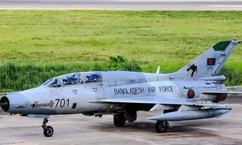 India Sends Burn-Specialist Doctors to Dhaka to Treat Those Injured in Air Crash