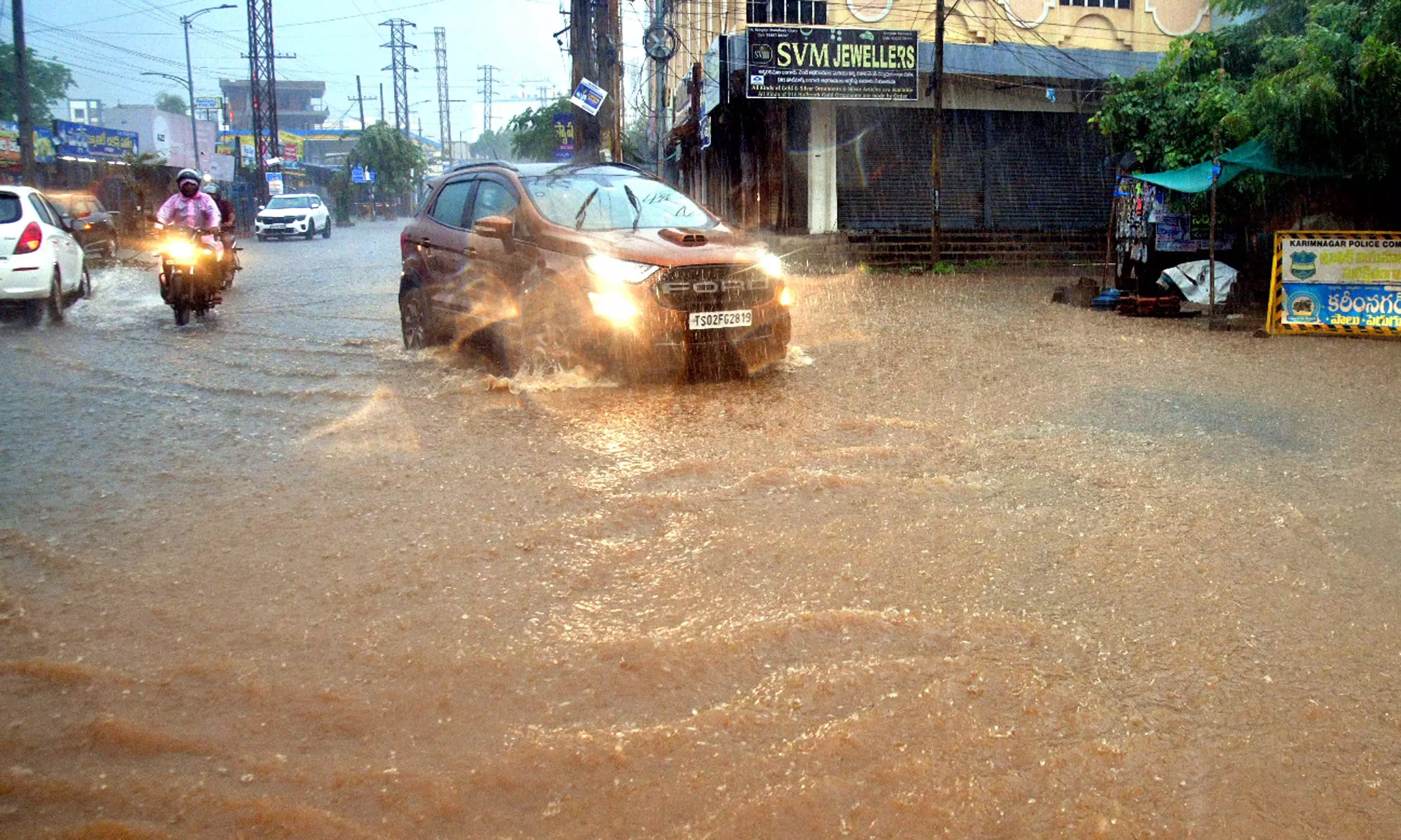 Rain Disrupts Life, Dists to Get Heavy Rain