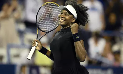 At 45, Venus Williams Becomes Oldest Since Navratilova to Win Singles Match