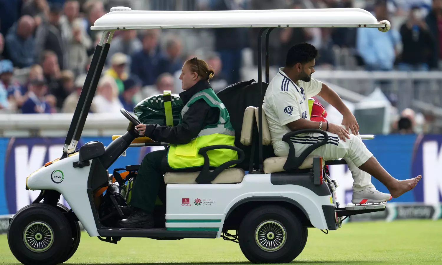 Watch: Pants Gruesome Injury Leaves Team India Worried, What Exactly Happened?