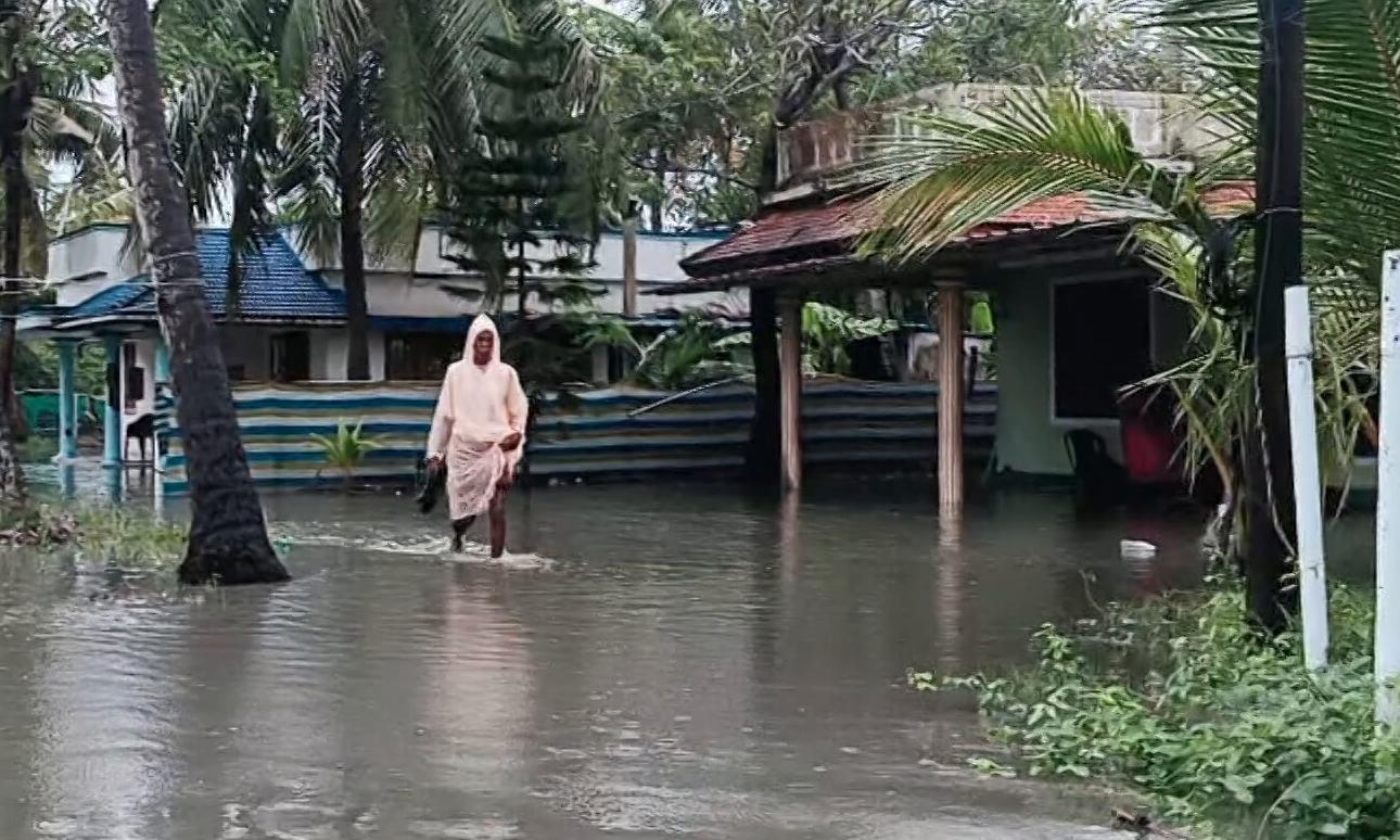 Sea Flooding Causes Damage in Kakinada Villages, Halts Port Operations