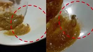 Worm Found in Pongal: Bengaluru Cafe Alleges Extortion