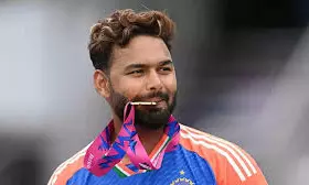 Indias Injury Woes Pile Up As Pant Fractures Toe But Comes Out To Bat