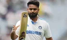 Injured Pant Smashes Fifty Before England Bowl India Out For 358