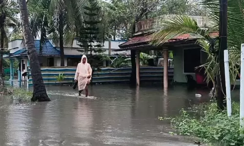 Sea Water Enters Streets and 60 Houses in Two Kakinada Villages