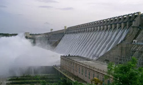 AP to Continue Drawing Water from Nagarjunasagar Dam to Meet Its Irrigation Needs