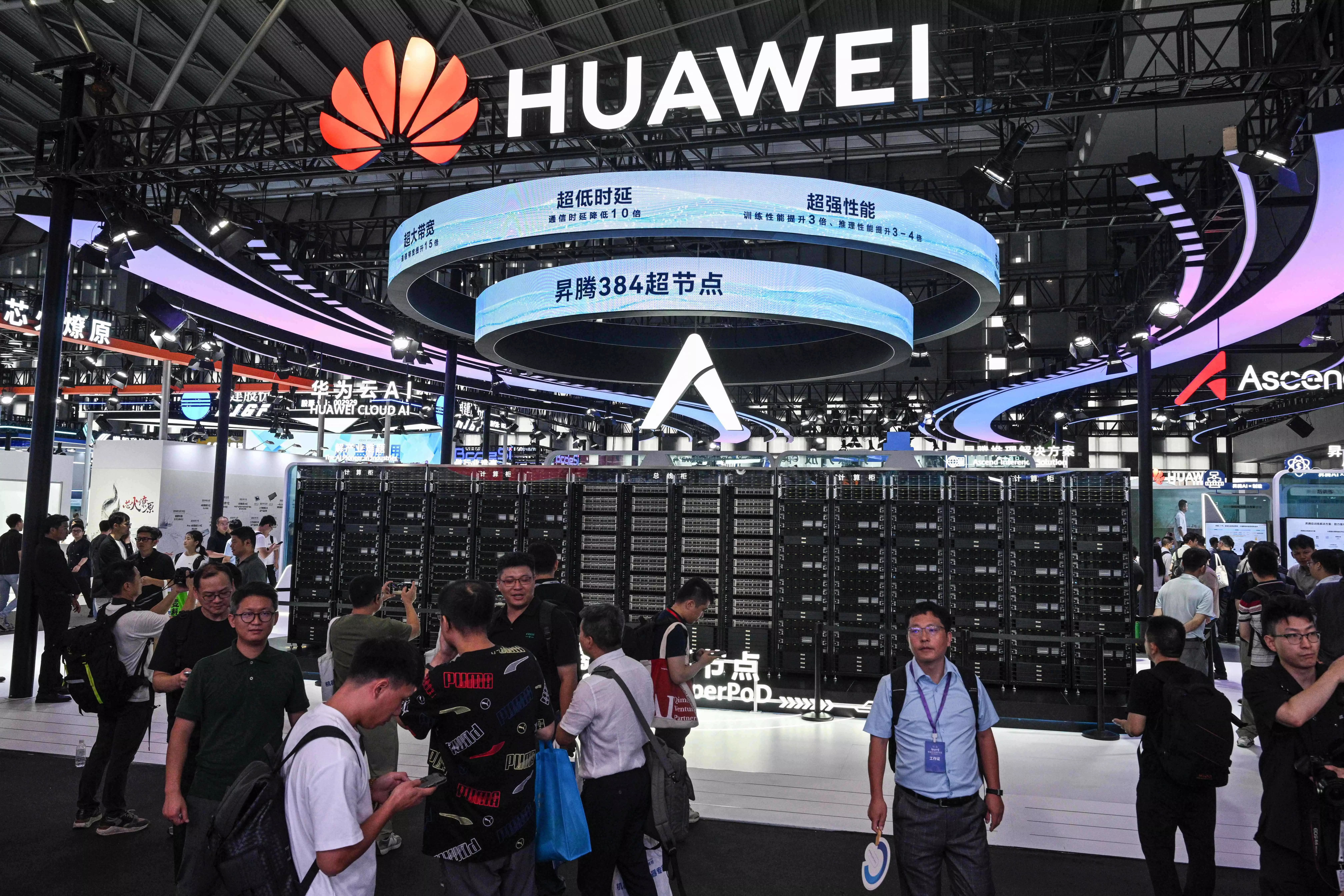 Huawei Shows Off AI Computing System To Rival Nvidias Top Product