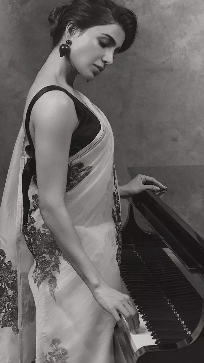 Samantha Ruth Prabhu strikes dashing looks in every note